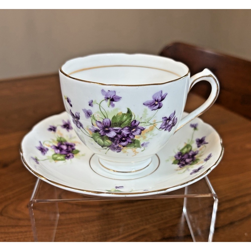 Vintage Duchess Fine English Bone China Violet Floral Tea Cup Saucer England